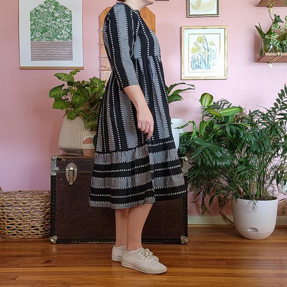 Janasya Black and White Textured Striped Dress Size L - Picture 4 of 17